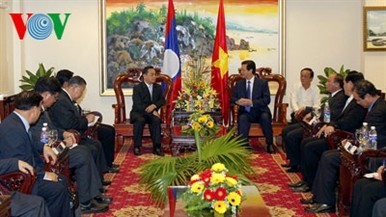 Premierminister Nguyen Tan Dung lobt die Freundschaft zwischen Vietnam und Lao