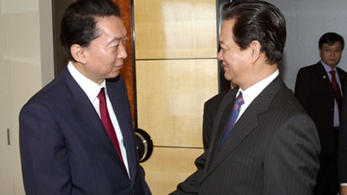 Premierminister Dung trifft Ex-Premierminister Japans
