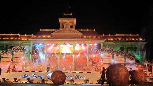 Staatpräsident Truong Tan Sang beim Meeresfestival in Nha Trang