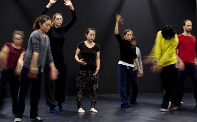 Deutsch-Vietnamesisches Tanzstück “Lighting”: Bewegung Entzünden