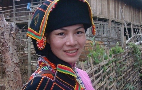 Vorstellung des Pieu-Schals der schwarzen Thai Frauen