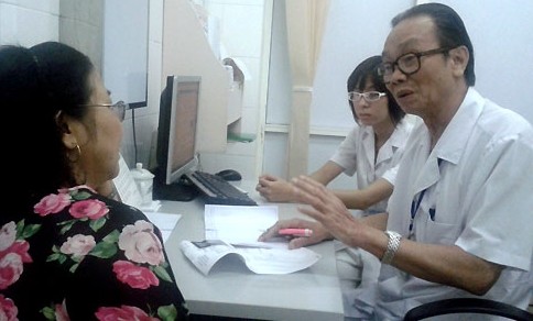Arzt Nguyen Duc Vy erfüllt unfruchtbaren Frauen Kinderwunsch