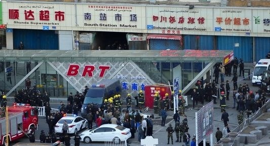 Drei Tote bei einem Terroranschlag im Bahnhof in Xinjiang