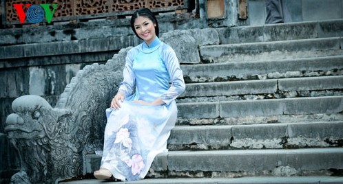 Ao Dai ehrt die Schönheit der vietnamesischen Frauen