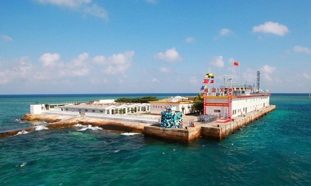 Internationale Presse berichtet  die Ambition Chinas durch den Bau künstlicher Inseln in Truong Sa