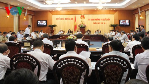 Der Wirtschaftsausschuss des Parlaments tagt in Hanoi