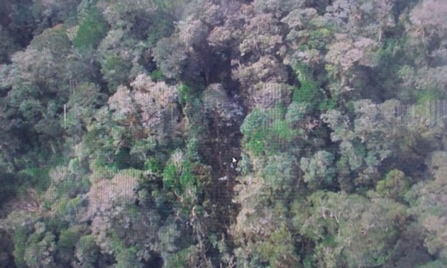 Indonesien: Leichen aller Insassen aus abgestürztem Flugzeug geborgen