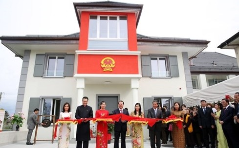 Vize-Premierminister Vu Van Ninh nimmt an Einweihung des neuen Sitzes des diplomatischen Corps teil