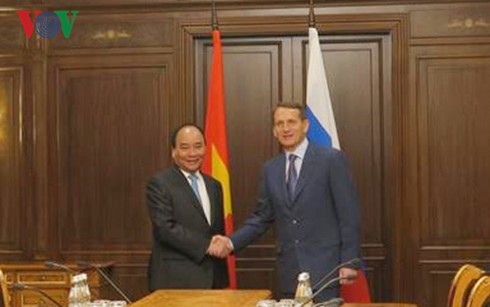 Premierminister Nguyen Xuan Phuc trifft den russischen Duma-Vorsitzenden