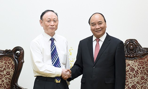 Premierminister Nguyen Xuan Phuc empfängt den Vorstandchef des chinesischen Konzerns JA Solar