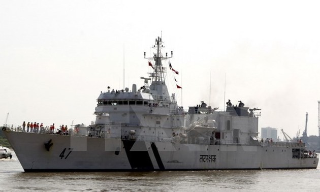 Das Schiff der indischen Küstenwache zu Gast in Vietnam