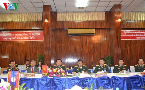 General Ngo Xuan Lich nimmt an der ASEAN-Verteidigungsminister-Konferenz in Laos teil