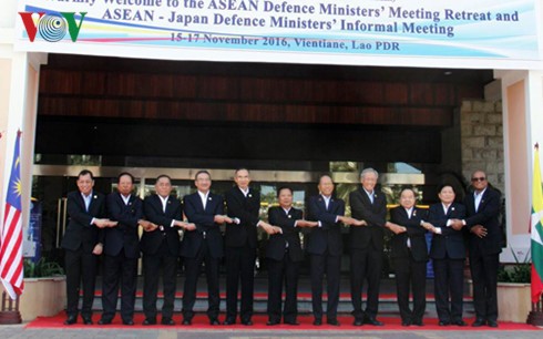 ASEAN-Verteidigungsminister-Konferenz in Laos