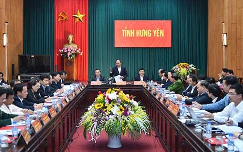 Premierminister Nguyen Xuan Phuc fordert die Provinz Hung Yen zur Anlockung von Investoren auf