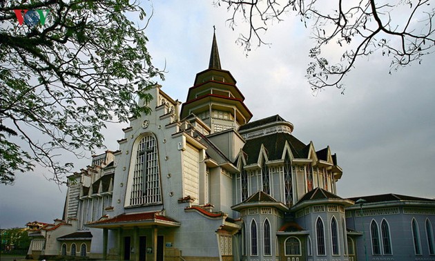 Die einzigartige Architektur der Kirchen im ganzen Land