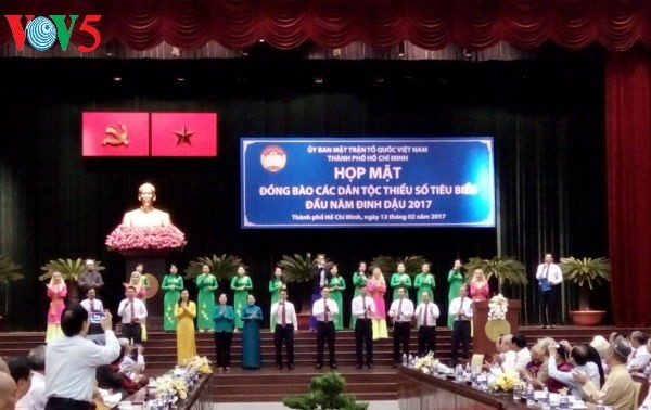 Treffen der Vorbilder der Minderheiten in Ho Chi Minh Stadt