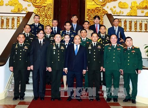 Premierminister Nguyen Xuan Phuc empfängt Kommandeur der thailändischen Verteidigungskräfte