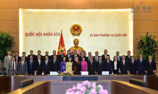Premierminister Nguyen Xuan Phuc trifft Leiter der vietnamesischen Vertretungen im Ausland