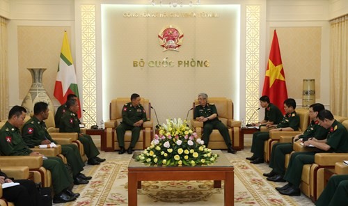 Der Vize-Verteidigungsminister empfängt den Vize-Leiter der myanmarischen Behörde für Sicherheit