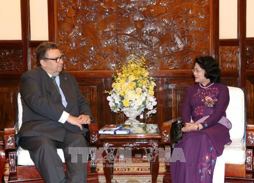 Vize-Staatspräsidentin Dang Thi Ngoc Thinh empfängt den finnischen Botschafter