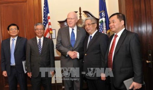 Nguyen Chi Vinh misst dem Dialog zur Verteidigungspolitik zwischen Vietnam und den USA bei