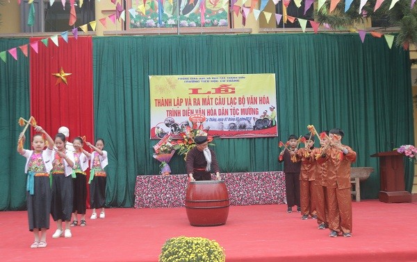 Bewahrung der Kultur der Volksgruppe Muong in der Schule im Kreis Thanh Son