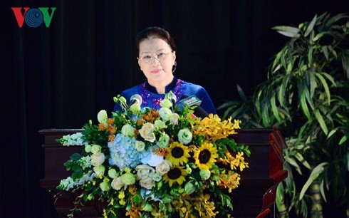 Parlamentspräsidentin Nguyen Thi Kim Ngan nimmt an Studienjahresbeginn-Feier in der Verteidigungsakademie teil