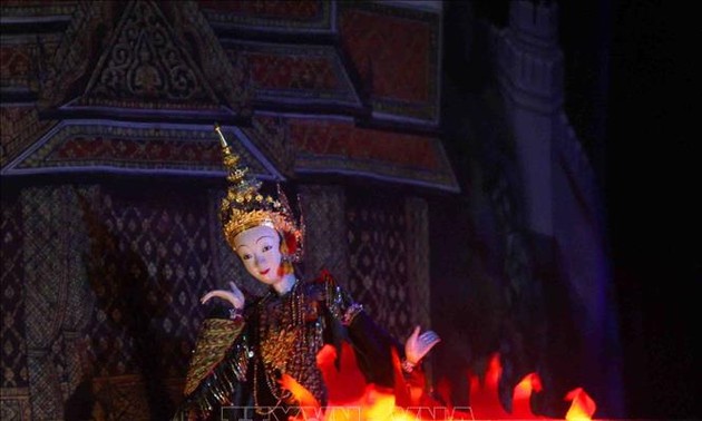 Zahlreiche internationale Ensembles führen Puppentheater in der Provinz Ninh Binh vor