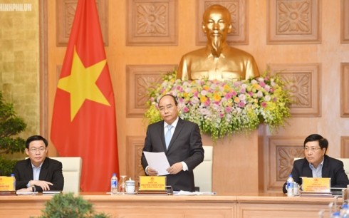 Premierminister Nguyen Xuan Phuc tagt mit der Wirtschaftsberatungsgruppe
