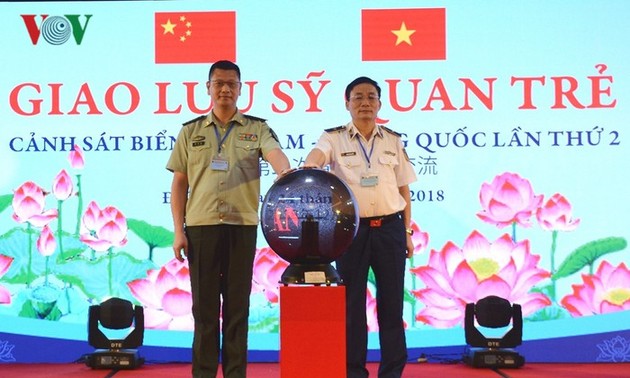 Begegnung der Seepolizisten zwischen Vietnam und China