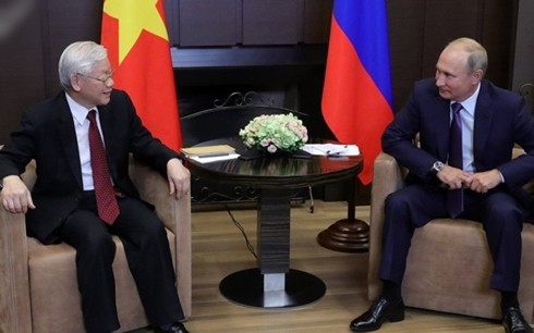 Der russische Präsident beglückwünscht KPV-Generalsekretär Nguyen Phu Trong zum Neujahr