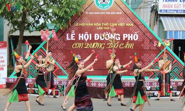 Veranstaltungen zum vietnamesischen Brokat-Fest
