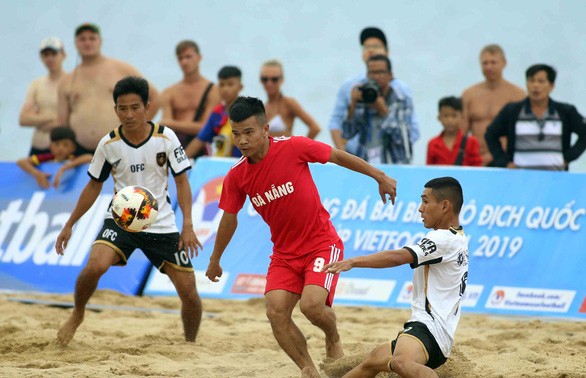 Eröffnung des Beachsoccer-Pokal-Tuniers „VietFootball” in Nha Trang