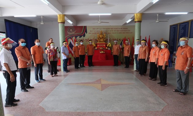 Die Vietnamesen in Udon Thani in Thailand feiern den Gedenktag der Hung-Könige