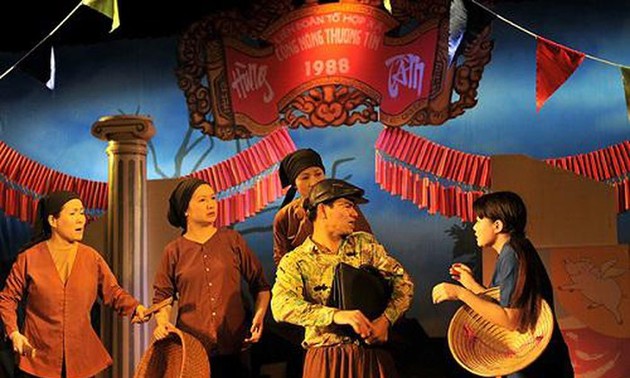 Drama „Benh si” des vietnamesischen Drama-Theaters bringt das Lachen auf die Bühne zurück