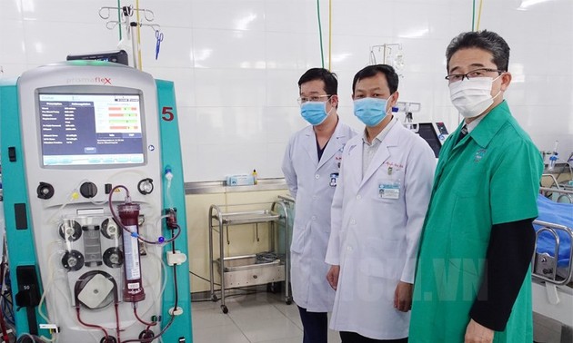 JICA liefert Krankenhaus Cho Ray medizinische Geräte zur Covid-19-Bekämpfung 