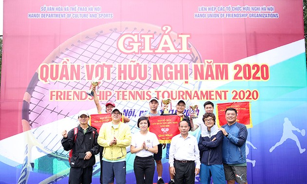 Tennis-Freundschaftsspiel in Hanoi