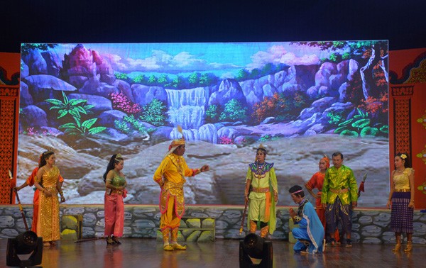 Das Bühnenkunst-Festival Du Ke in der Provinz Soc Trang