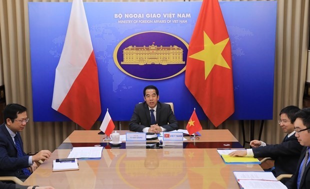 Die politische Konsultation zwischen Vietnam und Polen