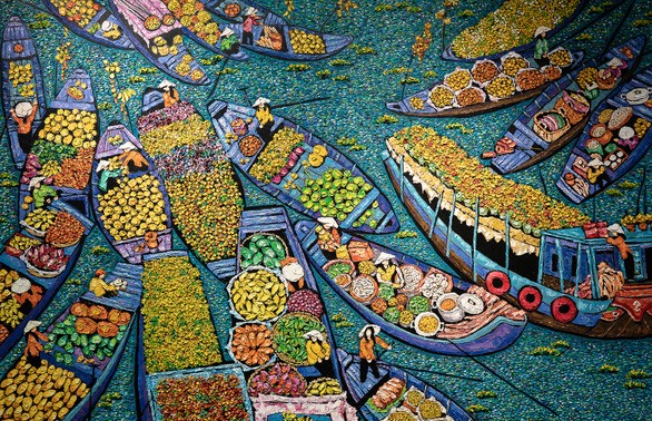 Maler Ha Hung Dung stellt seine gesammelten Bilder für Wohltätigkeit aus