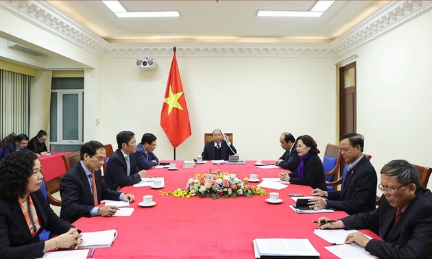 Premierminister Nguyen Xuan Phuc führt Telefongespräch mit US-Präsident Donald Trump