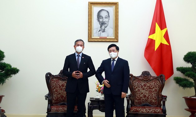 Vietnam und Singapur verstärken die Kooperation in Mekong-Subregion