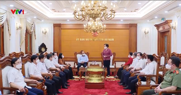 Staatspräsident Nguyen Xuan Phuc trifft die Leiter der Provinz Ha Nam