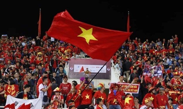 Unterstützung des Covid-19-Tests für Zuschauer im Stadion My Dinh