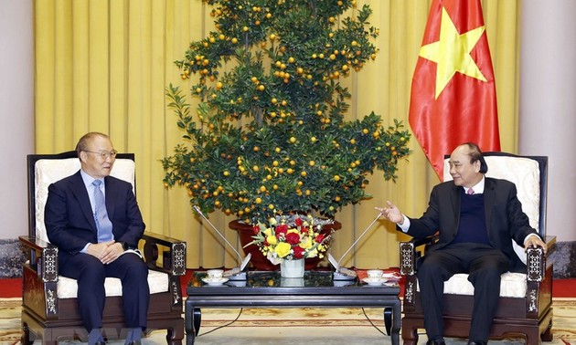 Staatspräsident Nguyen Xuan Phuc: Vietnam achtet auf die umfassende Entwicklung für das Volk