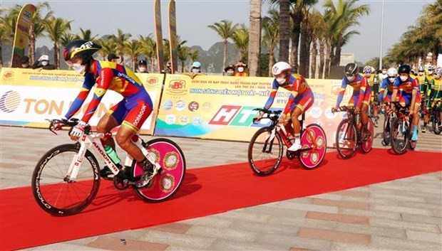 Eröffnung des Radrennens „Fernsehsender-Cup von Ho-Chi-Minh-Stadt HTV“