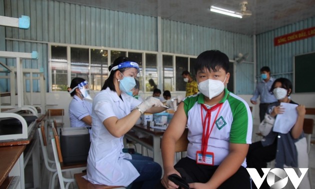 Premierminister Pham Minh Chinh fordert zur Beschleunigung der Impfung für Kinder zwischen fünf und elf Jahren auf