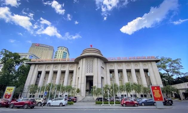 Vietnamesische Staatsbank unterstützt die Wiederbelebung und Eindämmung der Inflation