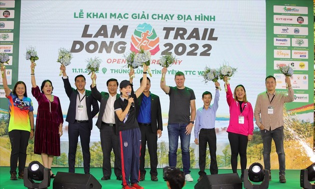 2000 Teilnehmer beim Traillauf in der Hochlandprovinz Lam Dong
