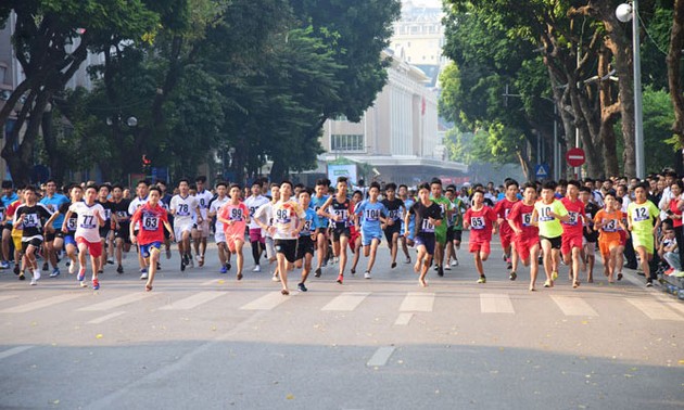 Der olympische Renntag und der Laufwettbewerb der Zeitung Hanoimoi starten im März